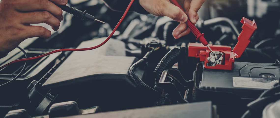 Hero background - Premium automobile batteries